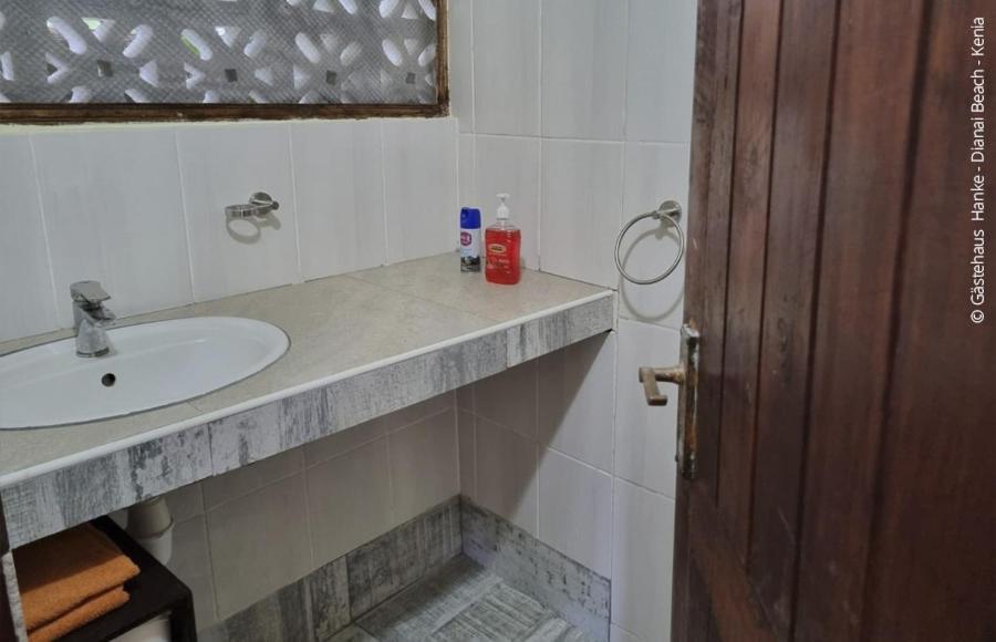 Apartmenthaus Salama Villen In Diani Diani Beach Kültér fotó