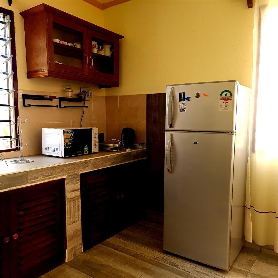 Apartmenthaus Salama Villen In Diani Diani Beach Kültér fotó